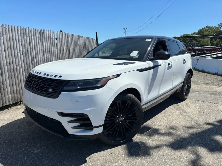 2026 Land Rover Range Rover Velar P400 Dynamic SE photo 1