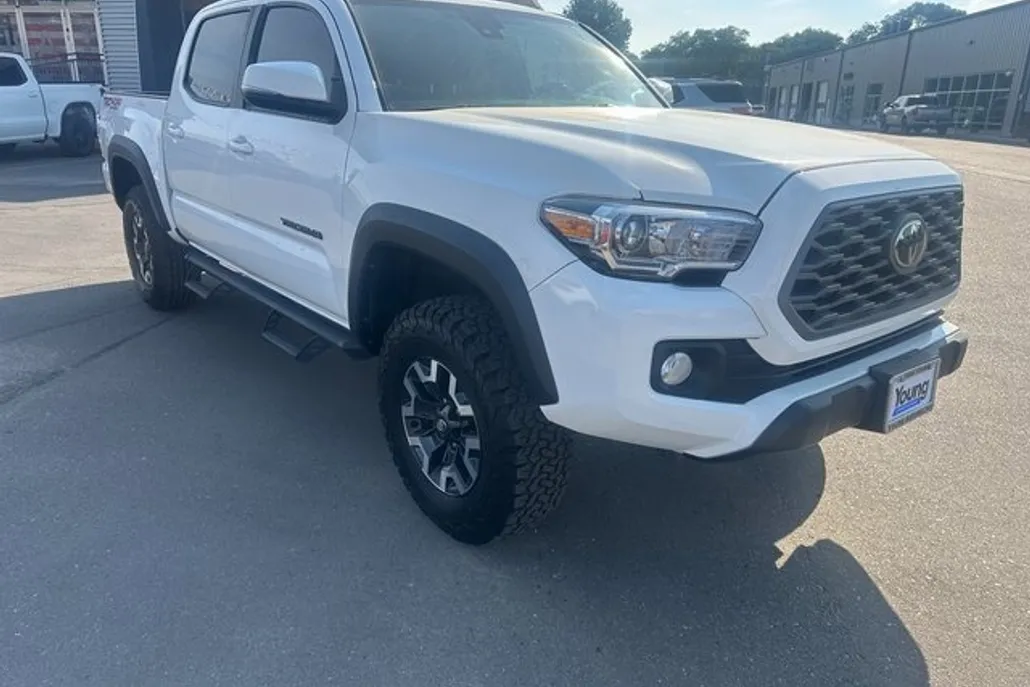 2023 Toyota Tacoma SR Double Cab photo 1