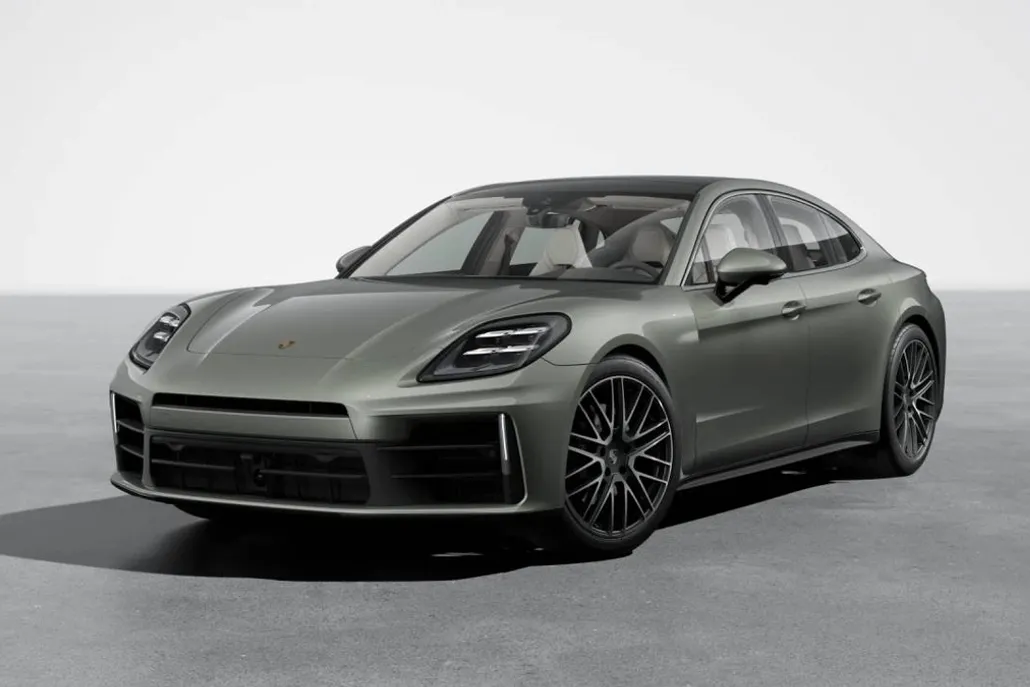 2026 Porsche Panamera 4 photo 1