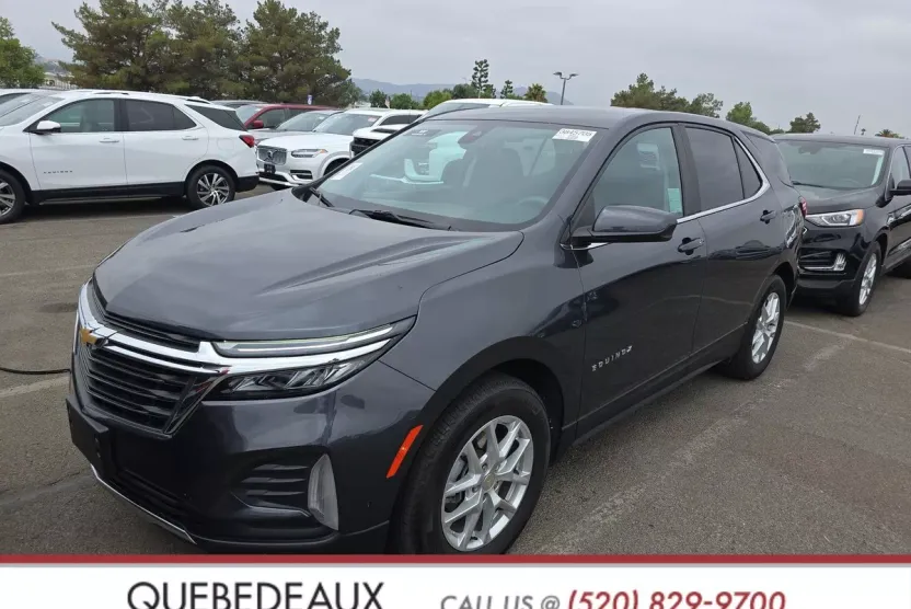 2023 Chevrolet Equinox LT photo 1