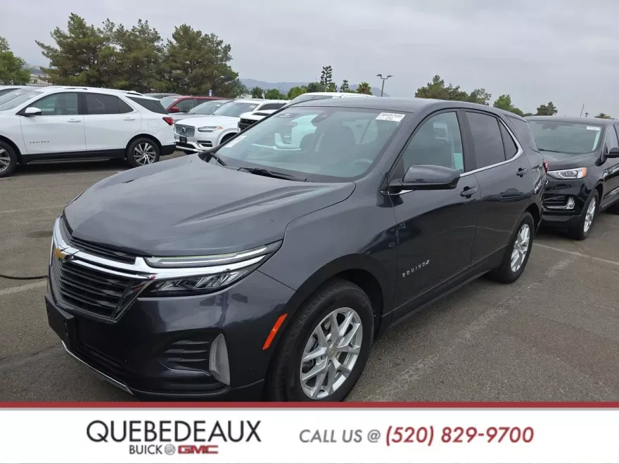 2023 Chevrolet Equinox LT photo 1