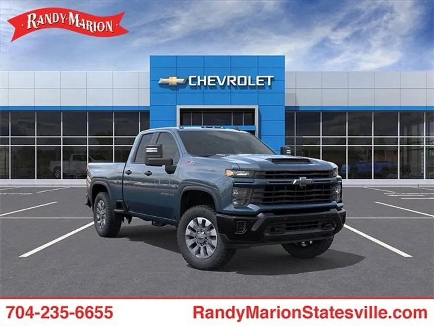 2026 Chevrolet Silverado 2500HD Custom photo 1