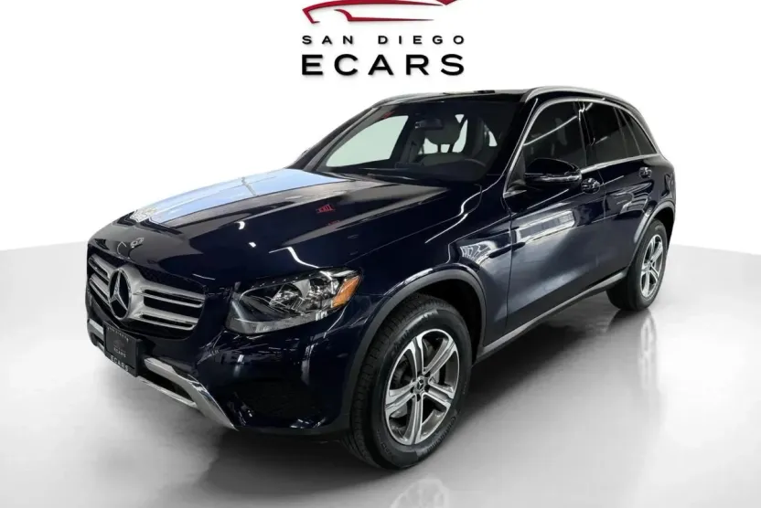 2018 Mercedes Benz GLC 300 4MATIC photo 1