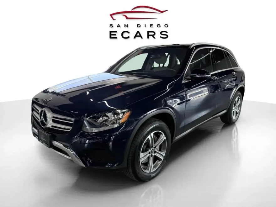 2018 Mercedes Benz GLC 300 4MATIC photo 1