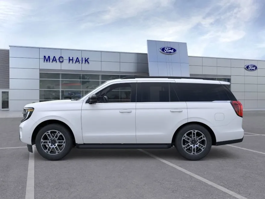 2025 Ford Expedition photo 1