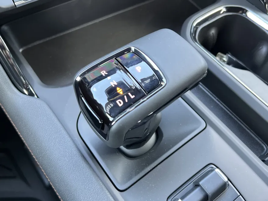 2025 Gmc Sierra AT4 photo 1