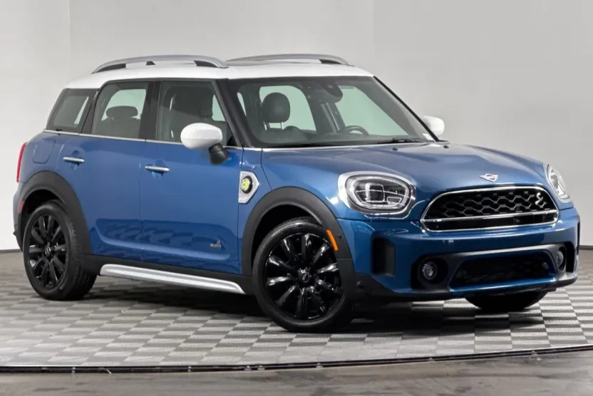 2021 Mini Countryman SE ALL4 photo 1