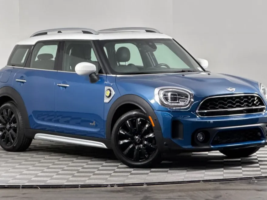 2021 Mini Countryman SE ALL4 photo 1