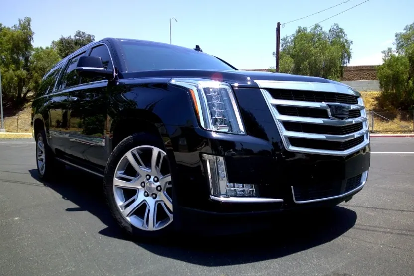 2018 Cadillac Escalade ESV Premium Luxury photo 1