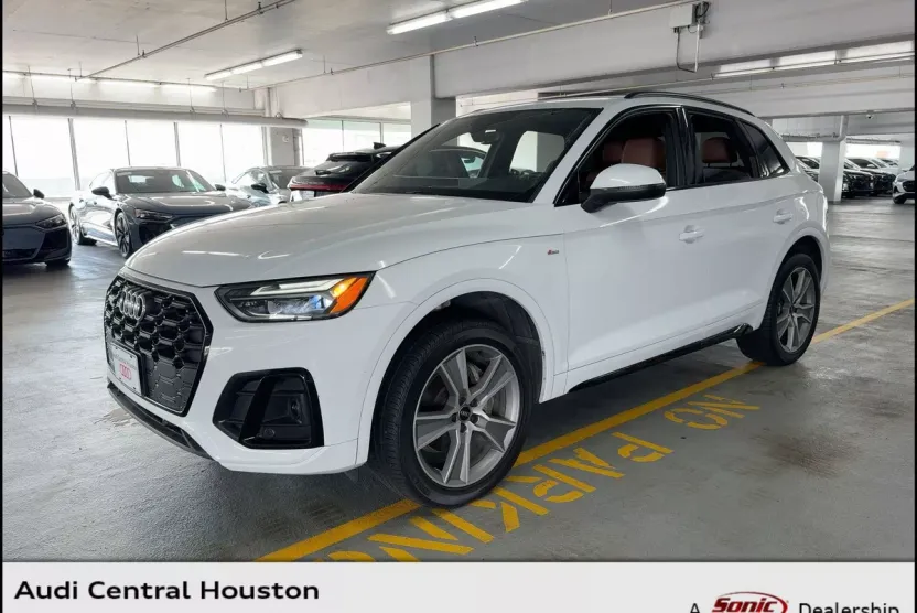 2025 Audi Q5 S line Premium photo 1