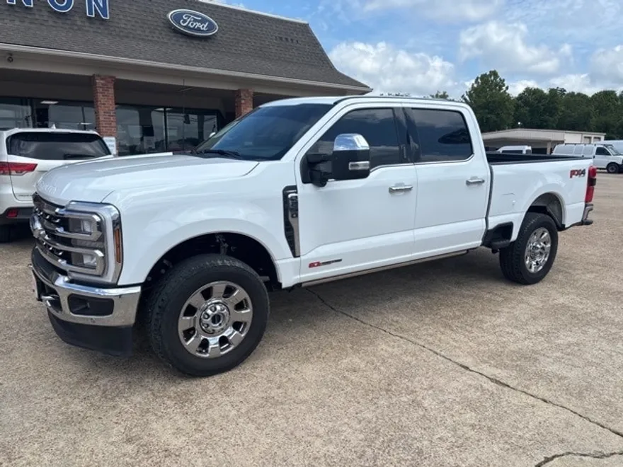 2024 Ford F-250 Lariat photo 1