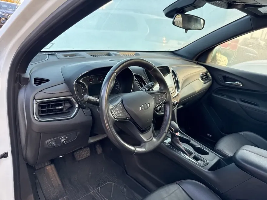 2022 Chevrolet Equinox RS photo 1