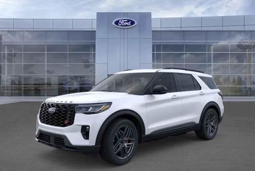 2025 Ford Explorer ST photo 1