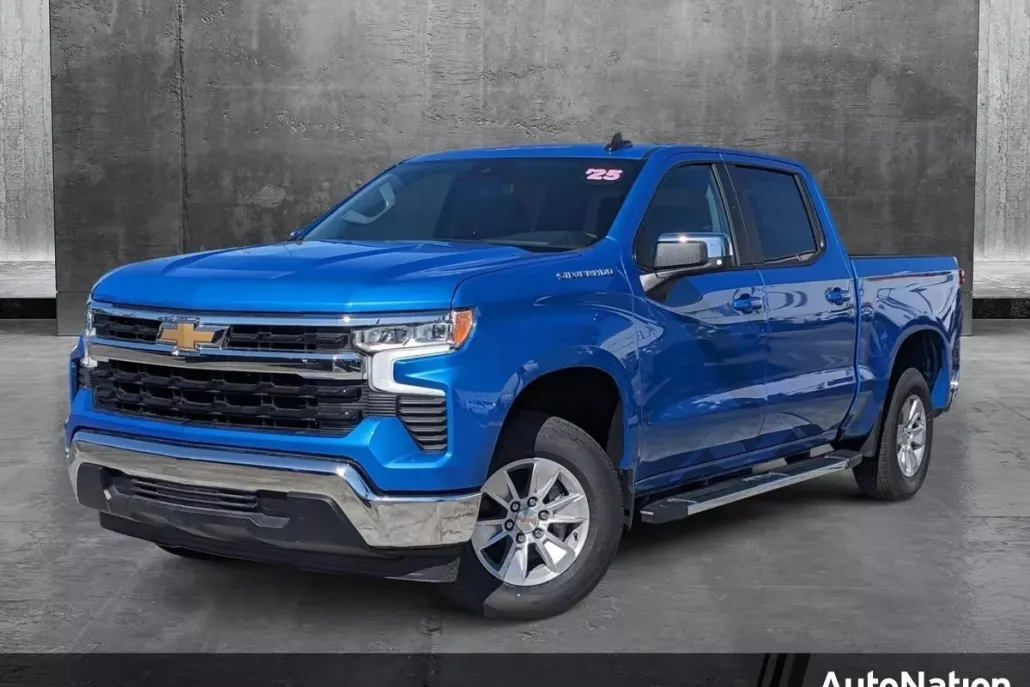 2025 Chevrolet Silverado 1500 LT photo 1