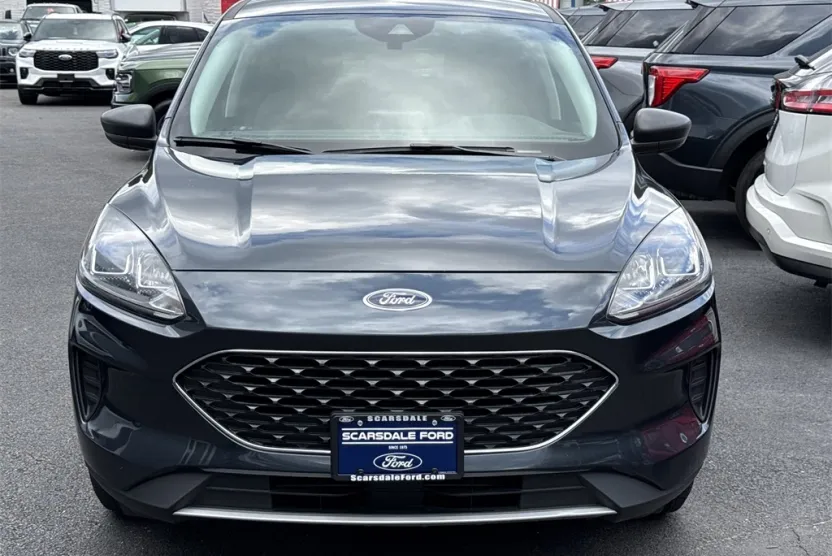 2022 Ford Escape SE photo 1