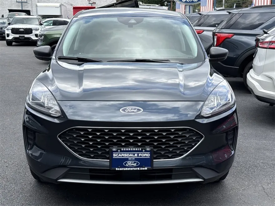 2022 Ford Escape SE photo 1