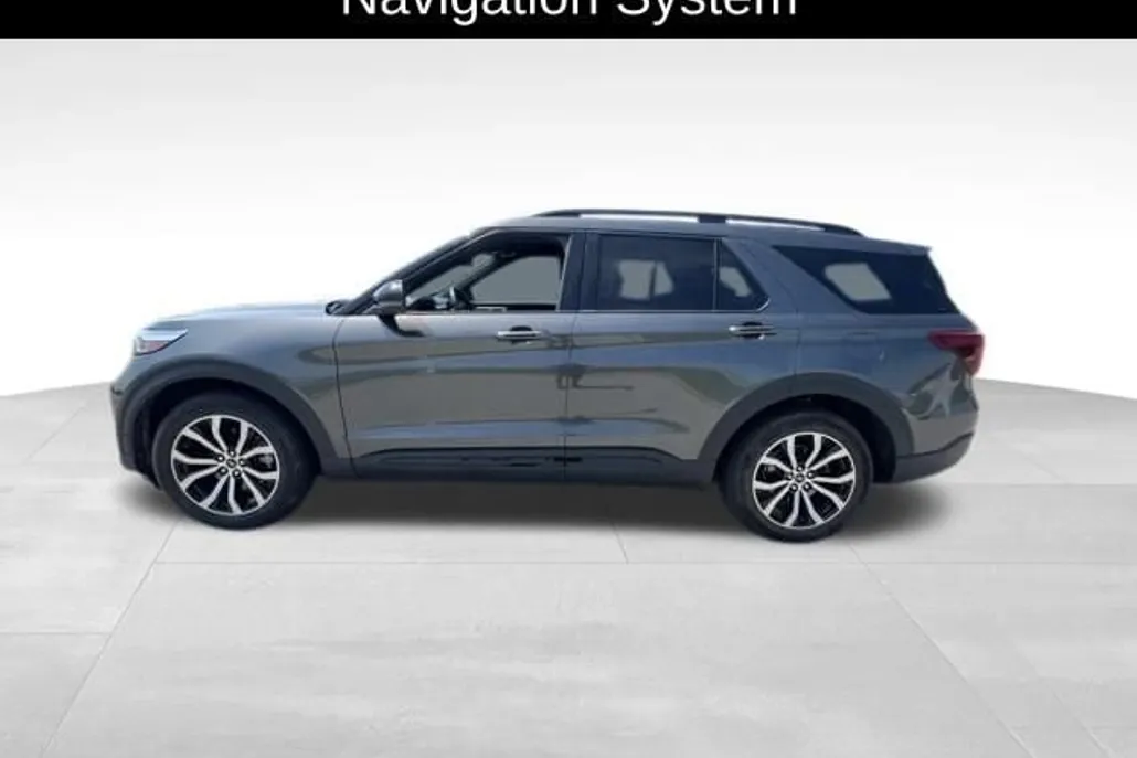 2020 Ford Explorer ST photo 1