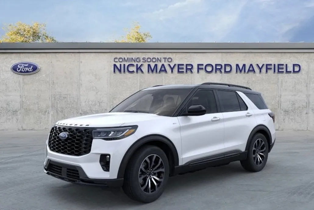 2025 Ford Explorer ST-Line photo 1