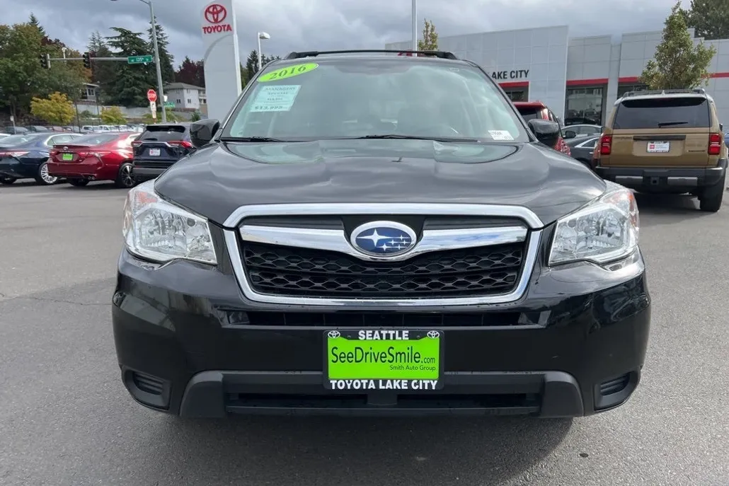 2016 Subaru Forester 2.5i Premium photo 1