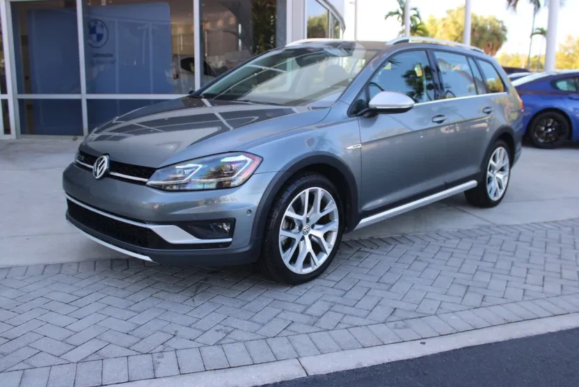 2019 Volkswagen Golf Alltrack TSI SEL 4Motion photo 1