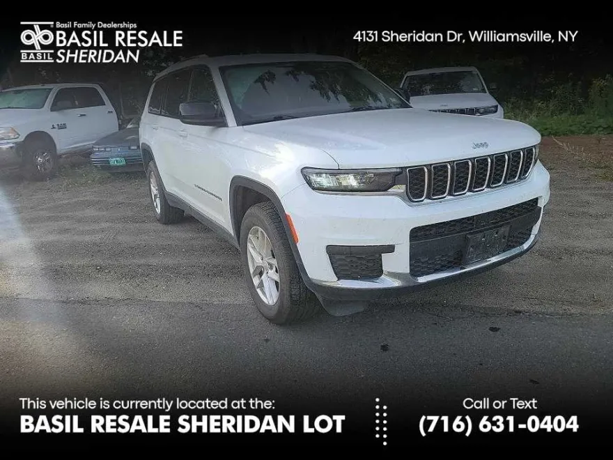 2022 Jeep Grand Cherokee Laredo photo 1