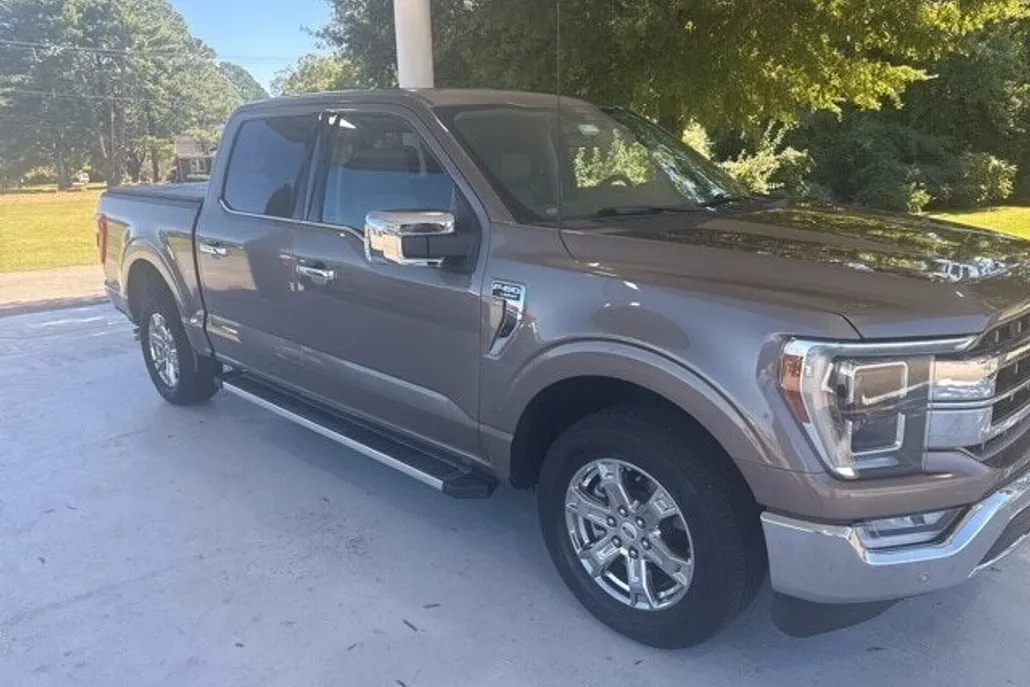 2022 Ford F-150 Lariat photo 1