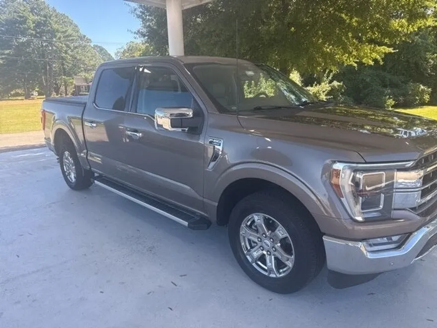 2022 Ford F-150 Lariat photo 1