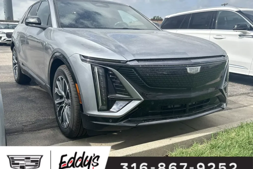 2025 Cadillac Lyriq Sport photo 1