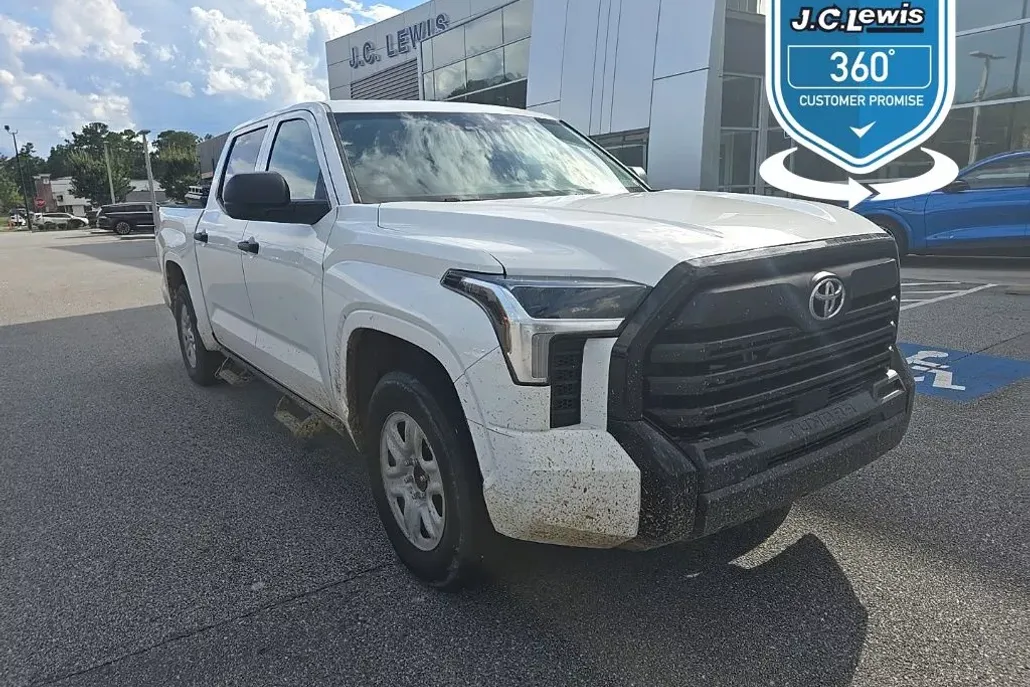 2023 Toyota Tundra SR photo 1
