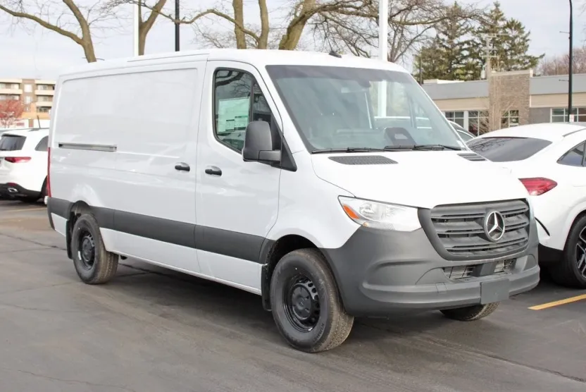 2025 Mercedes Benz Sprinter 2500 144 WB photo 1
