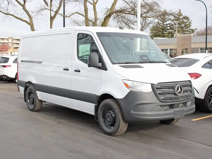 2025 Mercedes Benz Sprinter 2500 144 WB photo 1