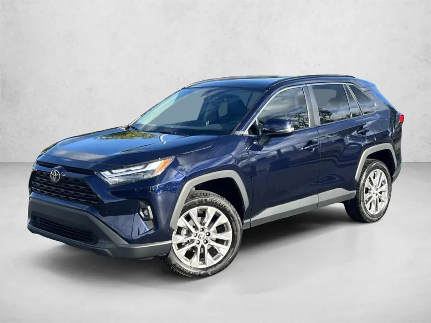 2024 Toyota RAV4 XLE Premium photo 1