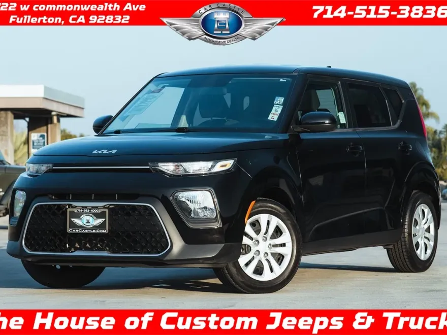 2022 Kia Soul LX photo 1