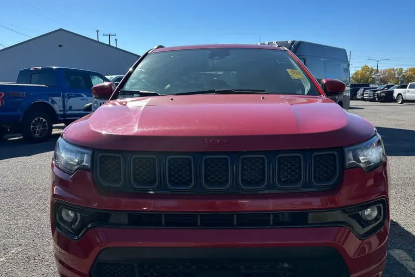 2023 Jeep Compass Limited photo 1