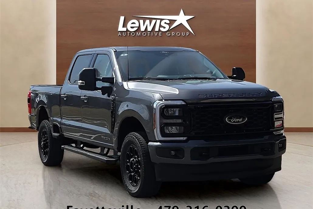 2025 Ford F-250 photo 1