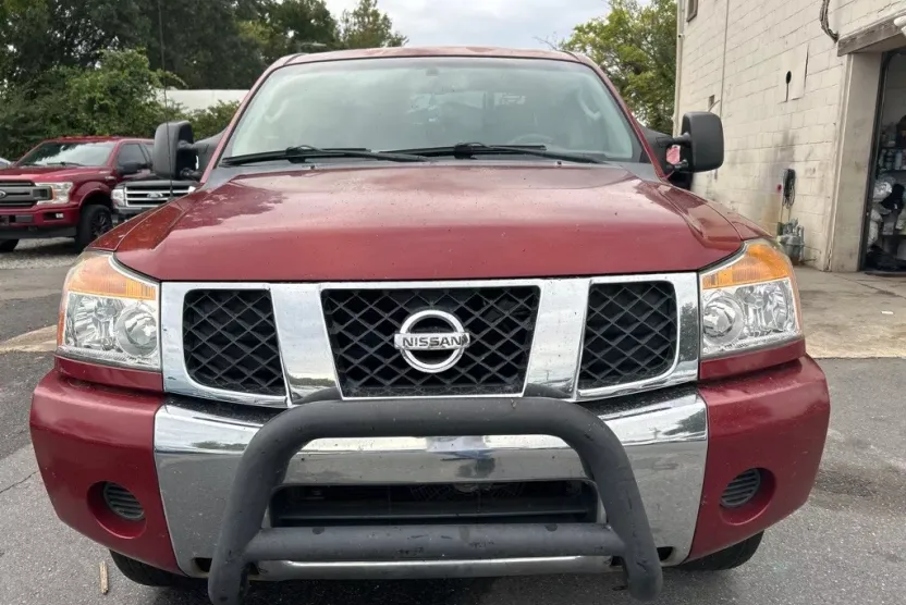 2006 Nissan Titan SL photo 1
