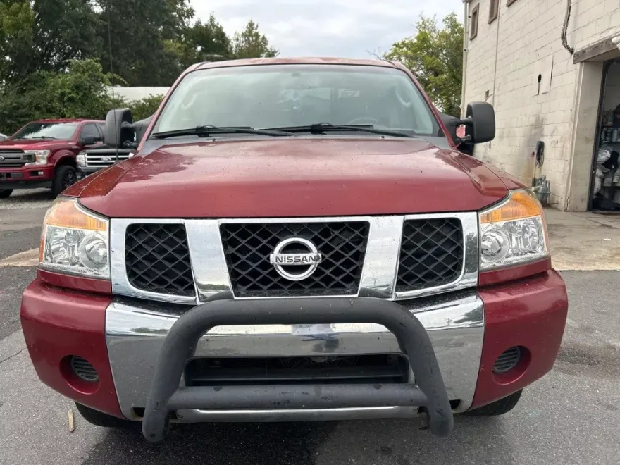 2006 Nissan Titan SL photo 1