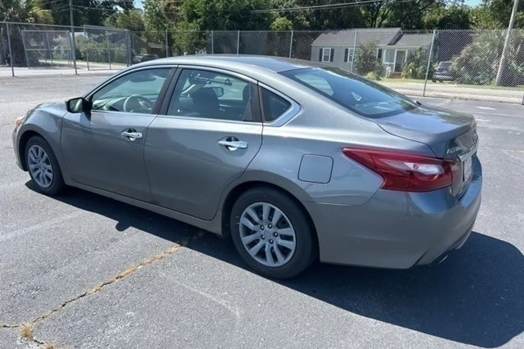 2018 Nissan Altima 2.5 S photo 1