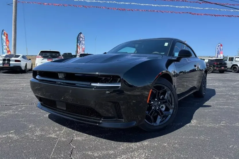 2025 Dodge Charger Daytona R/T AWD photo 1