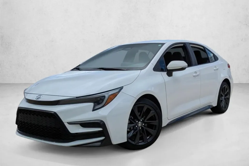2024 Toyota Corolla SE photo 1