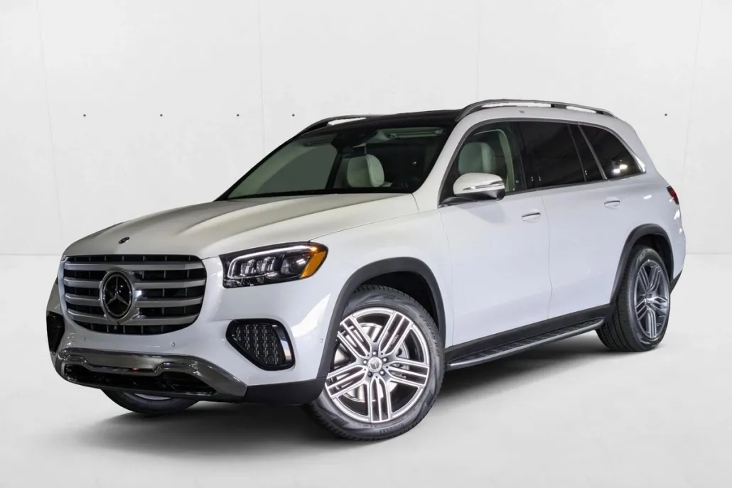 2026 Mercedes Benz GLS 450 4MATIC photo 1