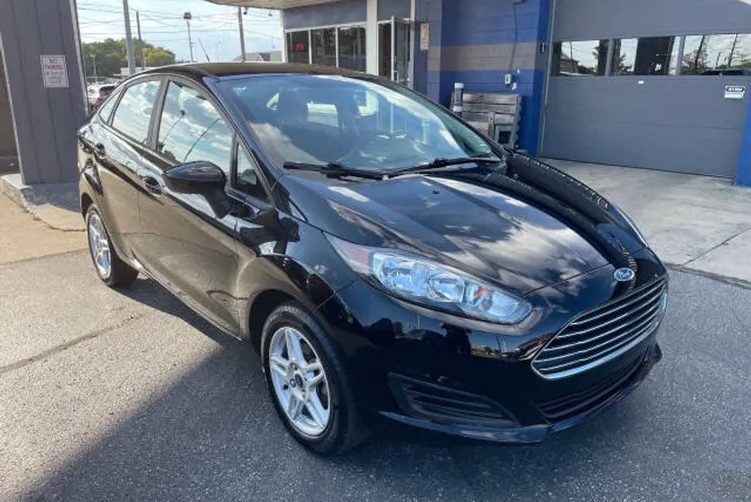 2019 Ford Fiesta SE photo 1