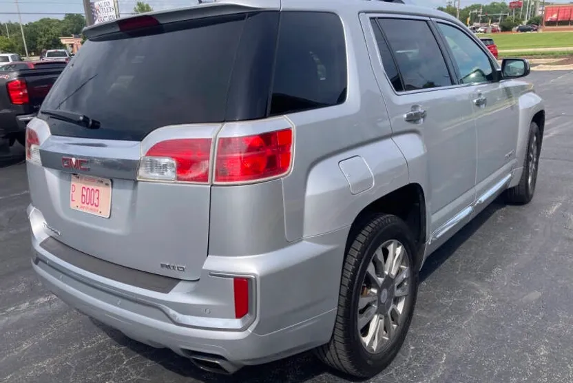 2017 Gmc Terrain Denali photo 1