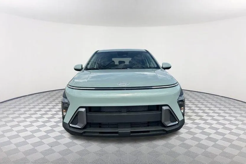 2026 Hyundai Kona SE photo 1