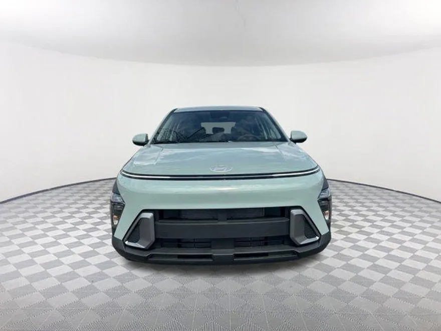 2026 Hyundai Kona SE photo 1