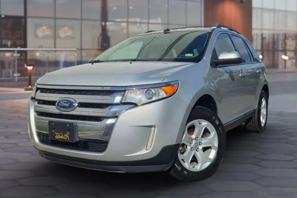 2012 Ford Edge SEL Sport photo 1