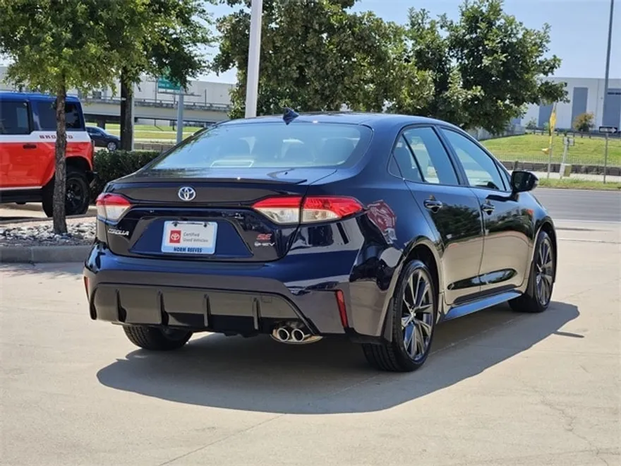 2025 Toyota Corolla Hybrid SE photo 1