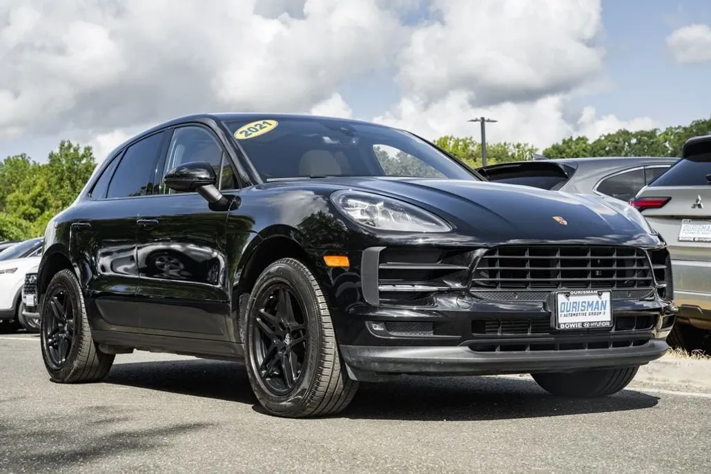 2021 Porsche Macan Base photo 1