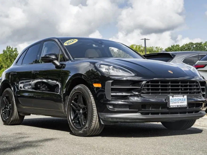 2021 Porsche Macan Base photo 1