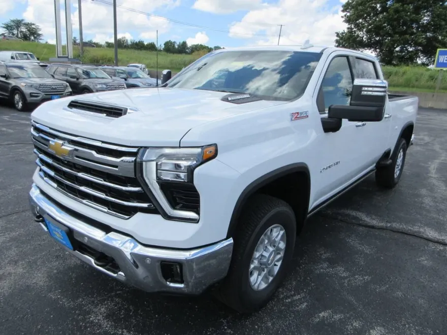 2025 Chevrolet Silverado 2500HD LTZ photo 1